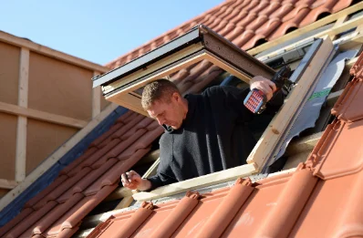 Pose de fenêtres de toit Velux au Frêche